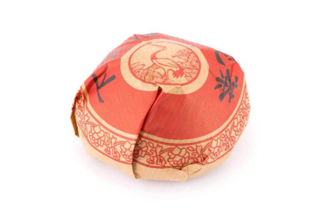 Pressed Raw Pu-erh Tea - Sheng pu-erh 2010 "Lux" brand "Pine and Crane" from the "Xiaguan" plant, nest 100 g, 