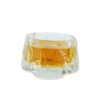 Red tea Lao Tsun Hongcha (Red tea from old wild bushes)