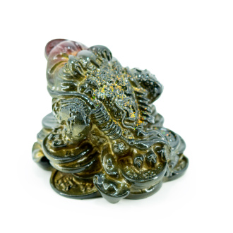 Color-changing tea figurine "Three-legged toad of wealth with a red nose on money". Price: ₽1,930 rub.