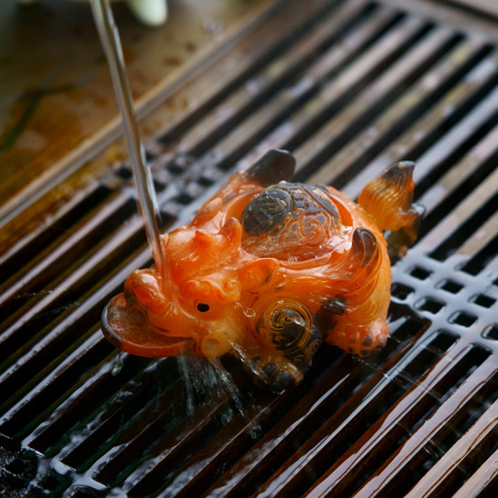 Чайная фигурка меняющая цвет "Би Се". Price: ₽2,090 rub.