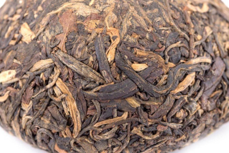 Pressed Raw Pu-erh Tea - Sheng pu-erh 2010 "Lux" brand "Pine and Crane" from the "Xiaguan" plant, nest 100 g, 