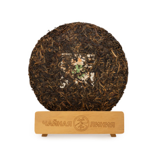 Pressed Raw Pu-erh Tea - Sheng pu-erh 2000 raw material from the village of Laobanzhang Menghai "Da Yi" 357 g, 