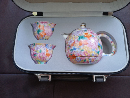 Походный чайный сервиз с сумочкой "Гренадин". Price:  rub.