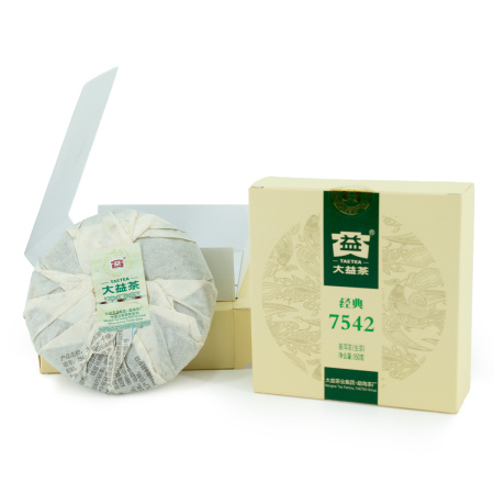 Pressed Raw Pu-erh Tea - Шэн пуэр 2013 г. "7542" марки "Даи" завода "Мэнхай" блин 150 г, 