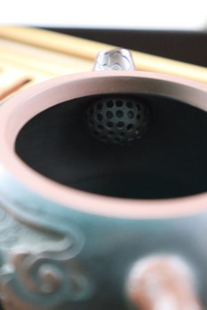 Глиняный чайник из Цзяньшуй, Юньнань "Жаба и жемчуг", 250 мл. Price: ₽53,240 rub.