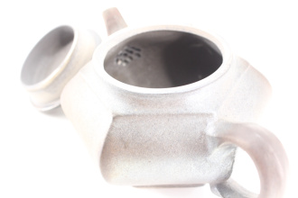 Yixing, Jiangsu Wood-Fired Clay Teapot "Hexagonal" 200ml. Price: ₽24,170 rub.