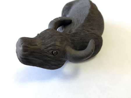 Уцененная глиняная чайная игрушка "Бычок одинокий". Цена: 90 ₽ руб.