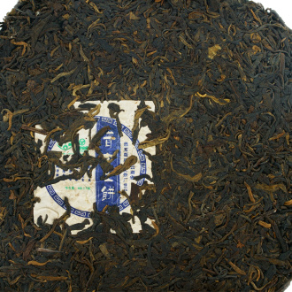 Pressed Raw Pu-erh Tea - Шэн пуэр 2006 г. завода «Пувэнь» 400 г, 