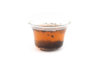 Loose Leaf Pu-erh Tea - Дашу гунтин шу пуэр 2014 года (Мэнхайское сухое хранение), 