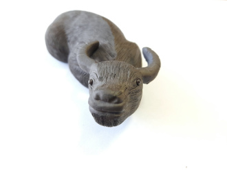 Уцененная глиняная чайная игрушка "Бычок одинокий". Цена: 90 ₽ руб.