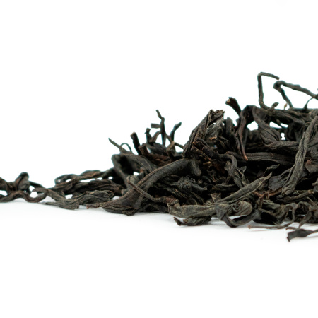Red tea Zhengshan Xiaozhong (Lapsang Souchong) with a floral aroma