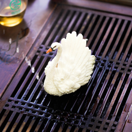 Чайная игрушка меняющая цвет "Черно-Белый лебедь". Price: ₽2,610 rub.