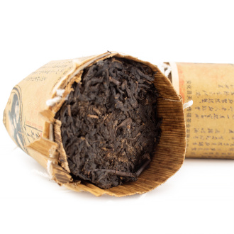 Dark Tea (Hei cha) - Старые чайные головы прессованные в брикет (Завод: "Да Мин", дата производства: 18.02.2013, вес: 250 гр.)., 