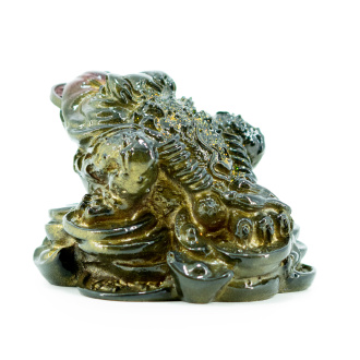 Color-changing tea figurine "Three-legged toad of wealth with a red nose on money". Price: ₽1,930 rub.